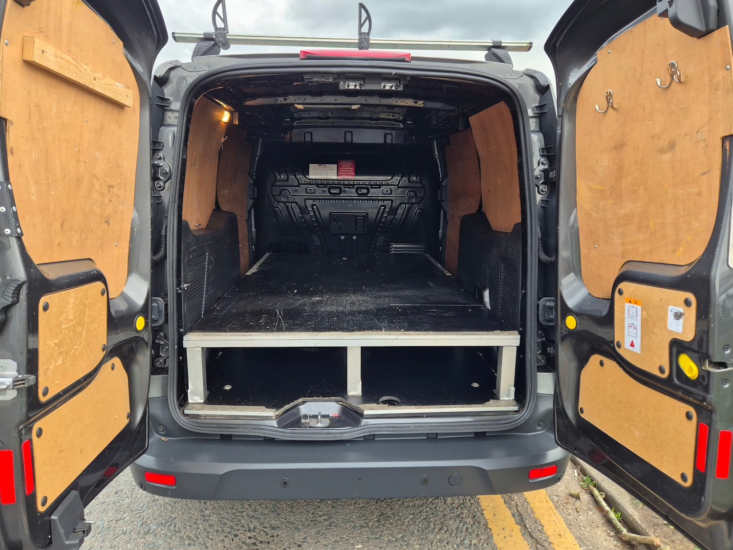 Used Ford Transit Connect 2017 for sale - 76351416: Photo 10