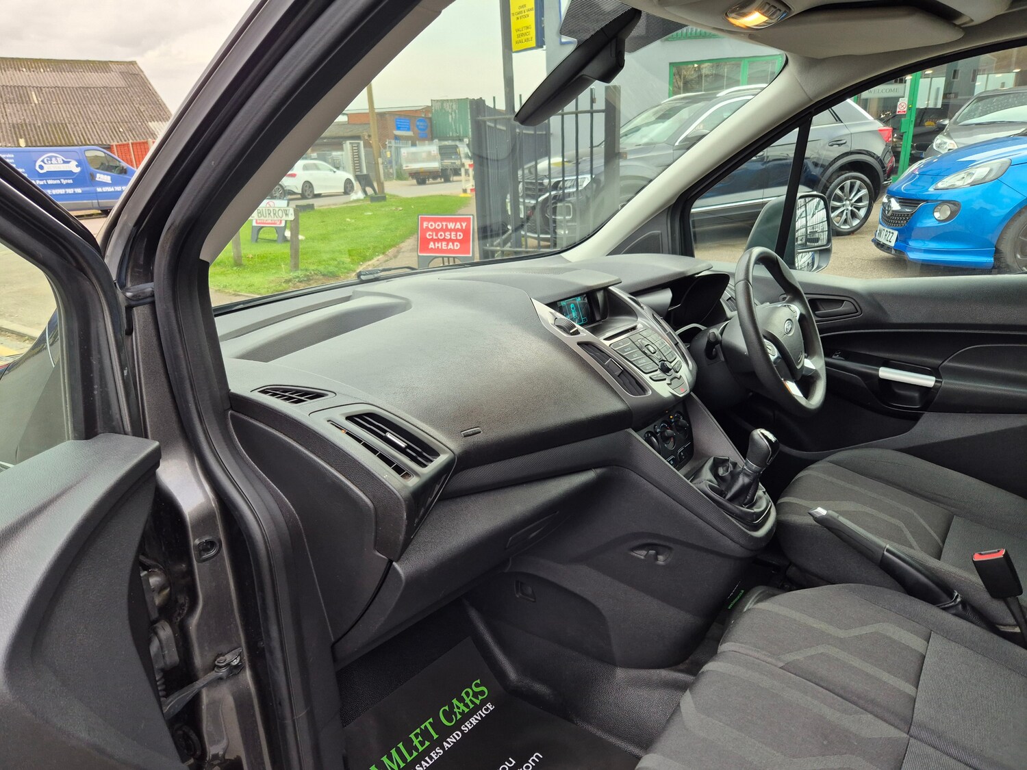 Used Ford Transit Connect 2017 for sale - 76351416: Photo 9