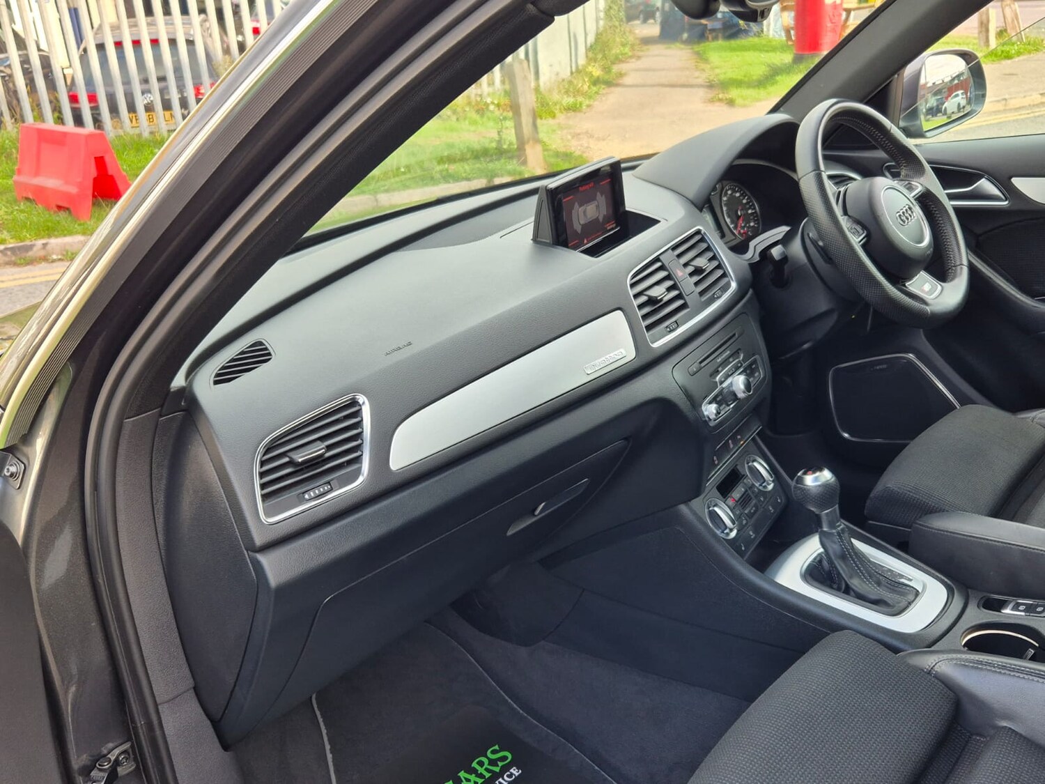 Used Audi Q3 2014 for sale - 76542237: Photo 10