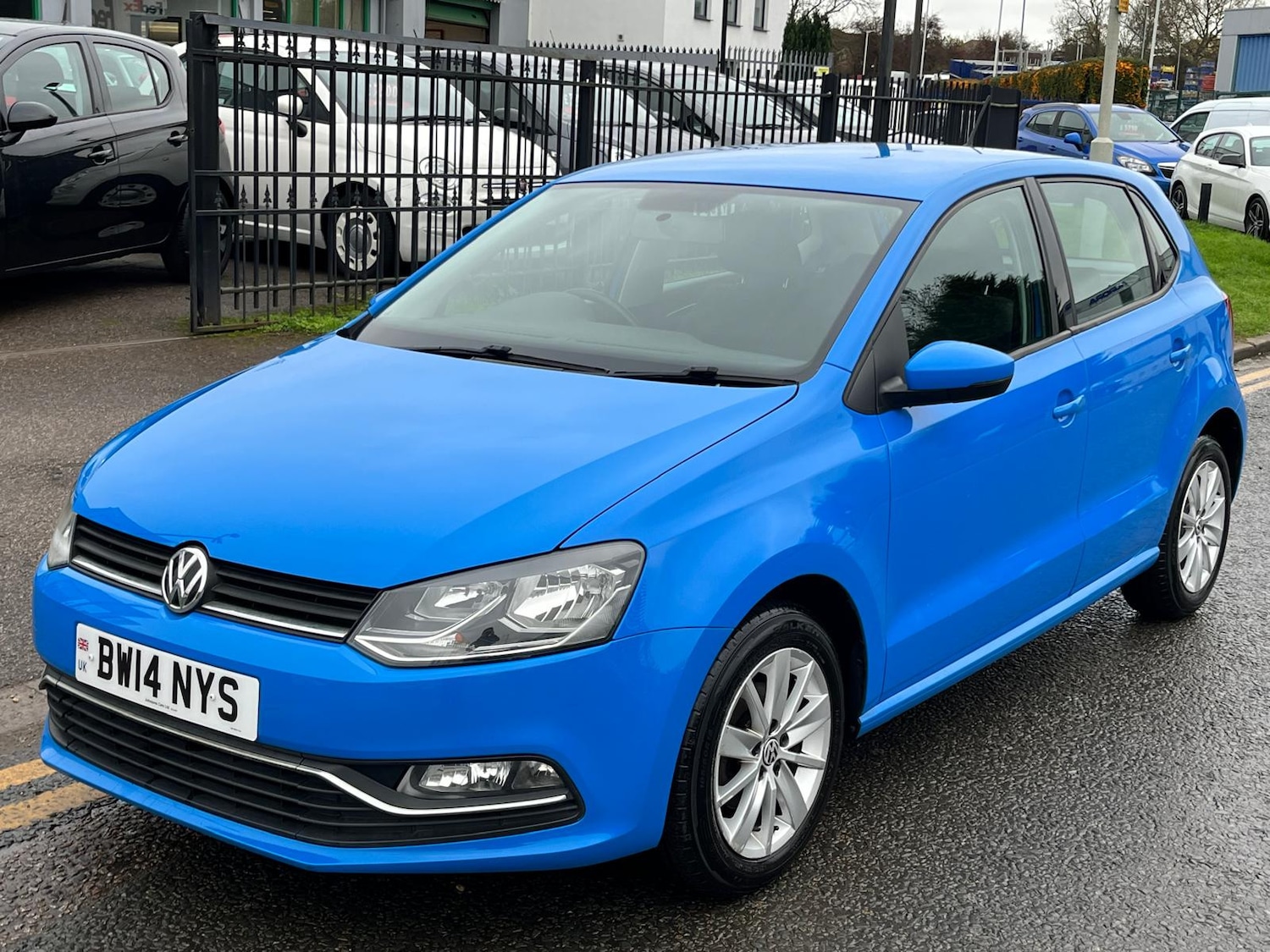 Used Volkswagen Polo 2014 for sale - 76697809: Photo 4