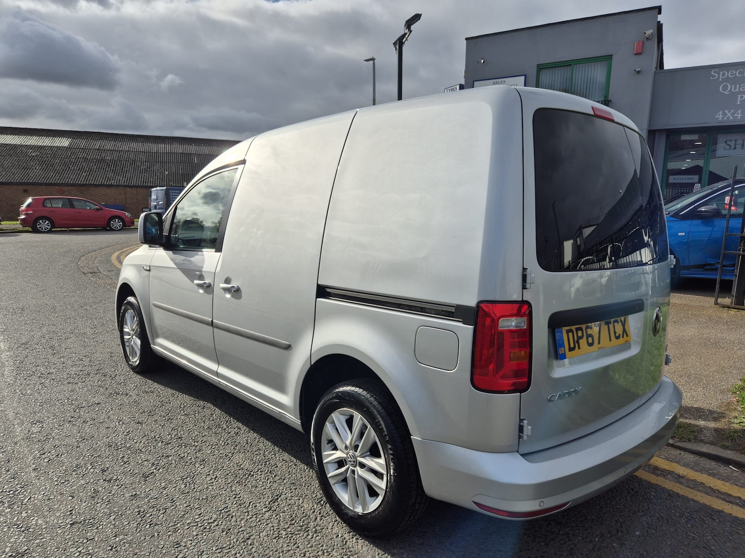 Used Volkswagen Caddy 2018 for sale - 76357841: Photo 5