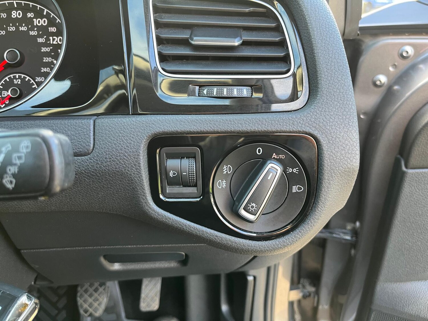 Used Volkswagen Golf 2016 for sale - 76616900: Photo 16