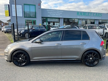 Used Volkswagen Golf 2016 for sale - 76616900: Photo