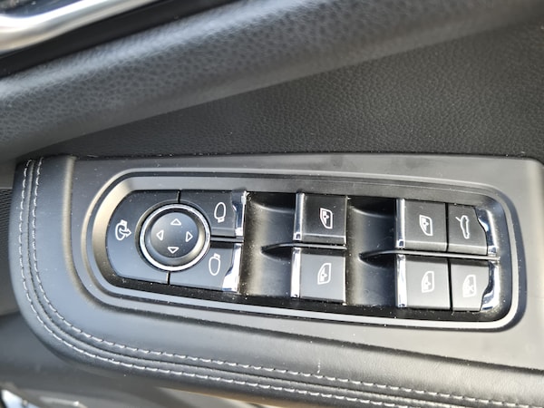Used Porsche Macan 2017 for sale - 76187000: Photo 12
