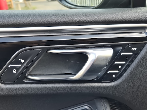 Used Porsche Macan 2017 for sale - 76187000: Photo 19
