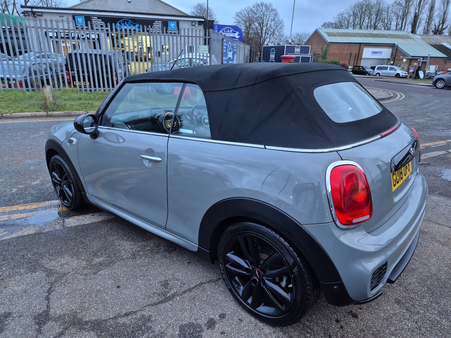 Used MINI Convertible 2018 for sale - 77327293: Photo 30