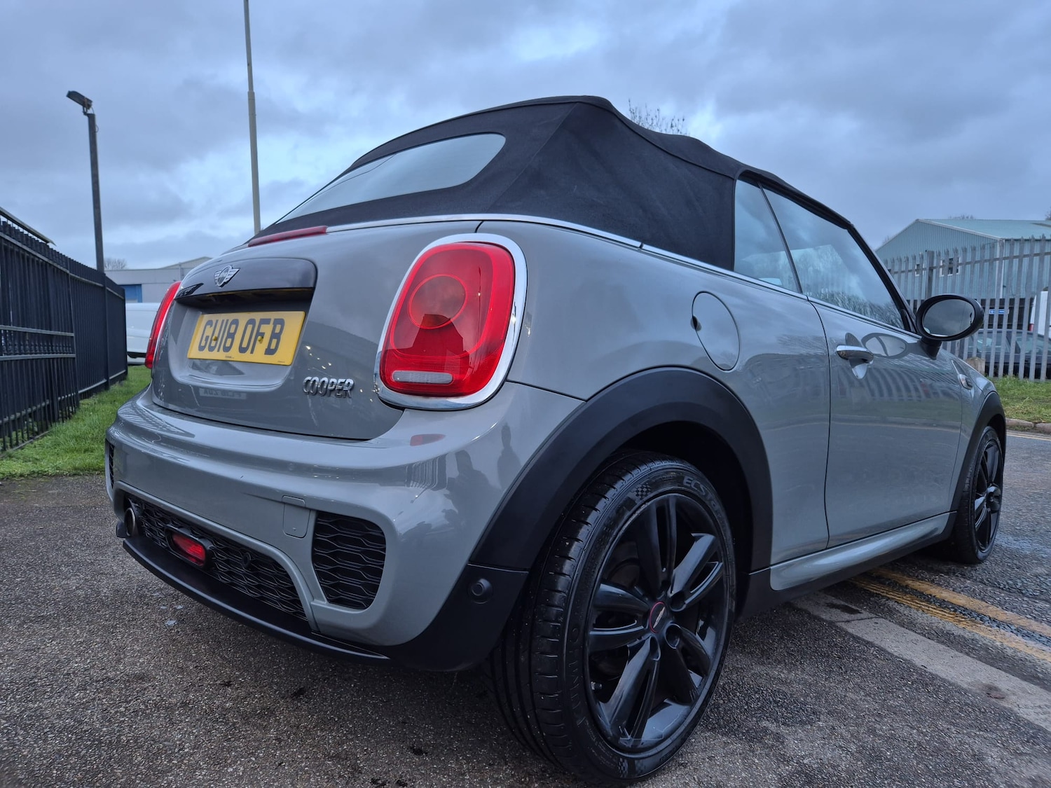 Used MINI Convertible 2018 for sale - 77327293: Photo 32