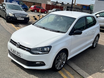 Used Volkswagen Polo 2015 for sale - 79284257: Photo