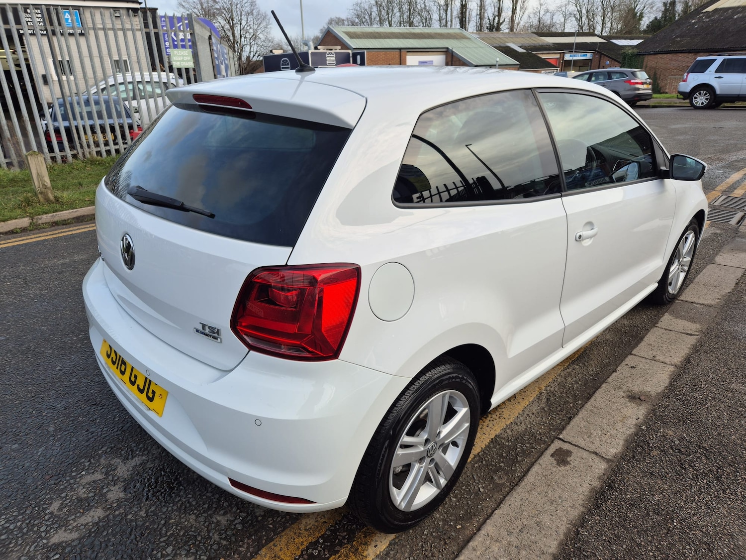 Used Volkswagen Polo 2016 for sale - 77262840: Photo 25