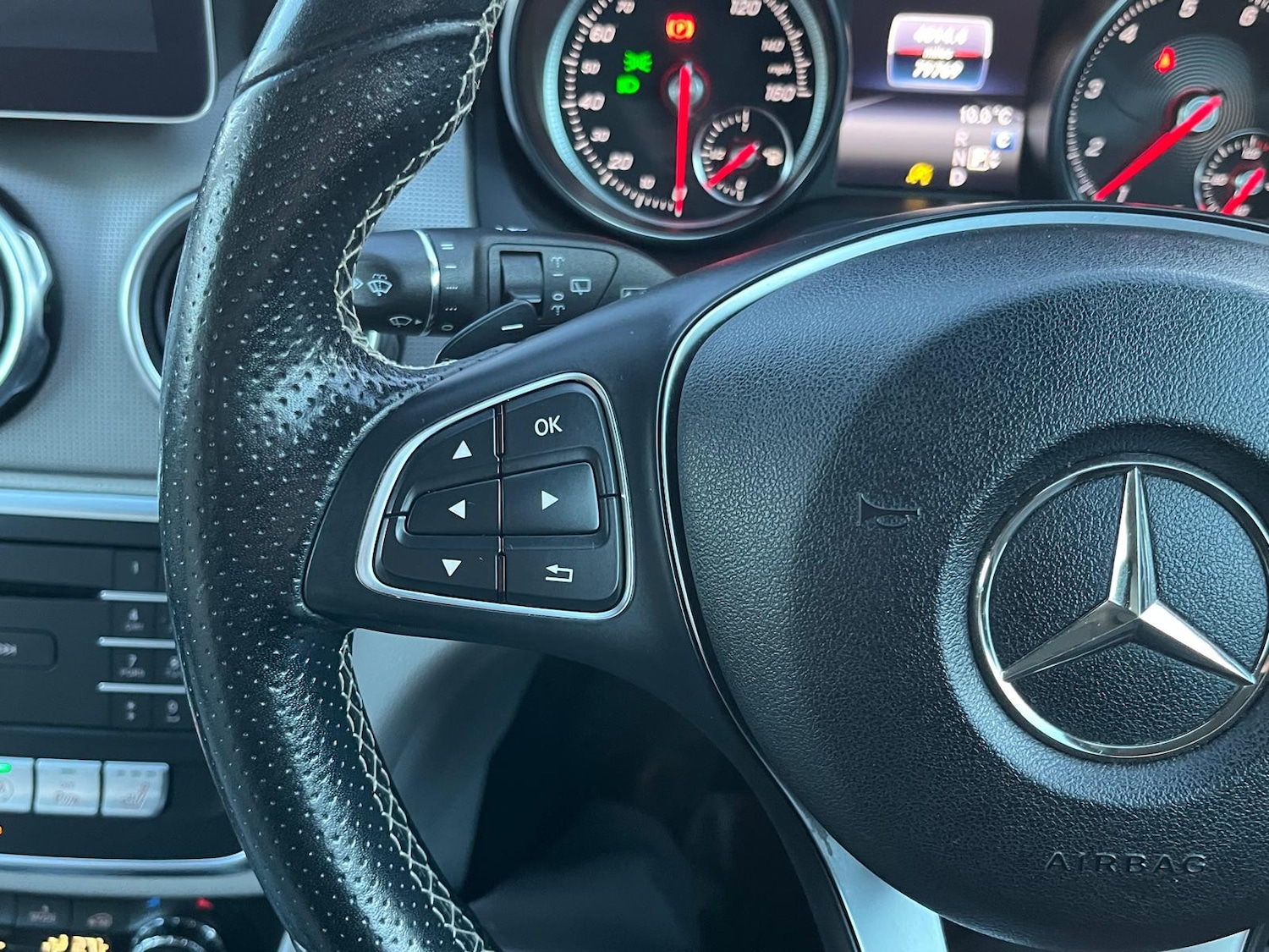 Used Mercedes-Benz GLA 2018 for sale - 76847933: Photo 15