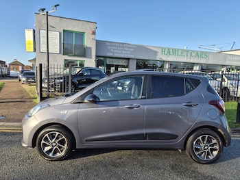 Used Hyundai i10 2018 for sale - 76391927: Photo