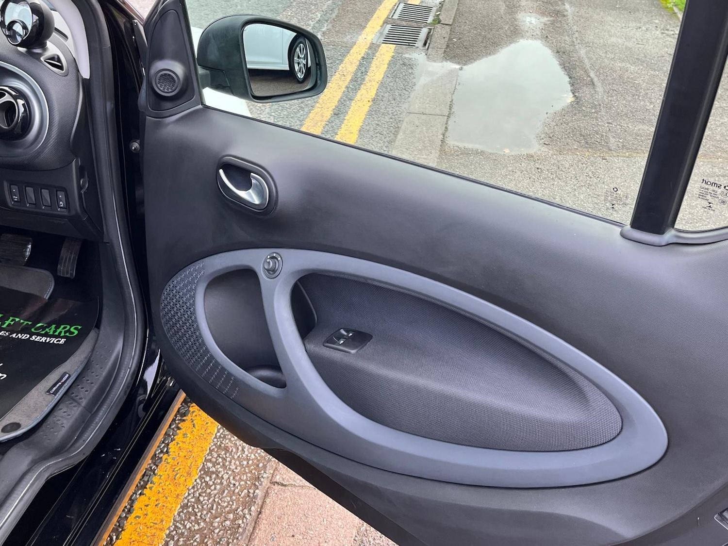 Used smart fortwo 2015 for sale - 76863091: Photo 17