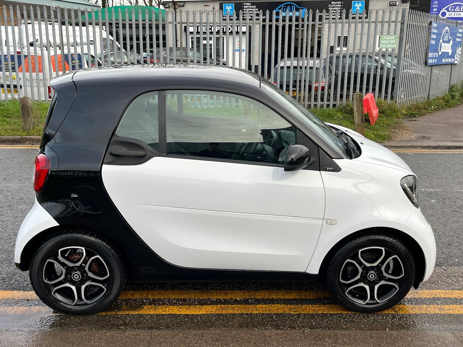 Used smart fortwo 2015 for sale - 76863091: Photo 32