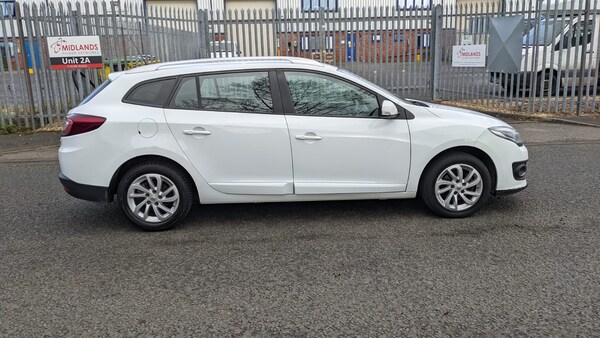 Used Renault Megane 2014 for sale - 65830544: Photo 4