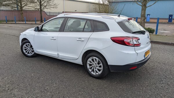 Used Renault Megane 2014 for sale - 65830544: Photo 8