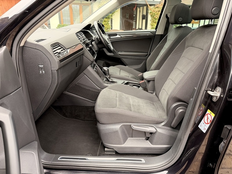 Used Volkswagen Tiguan 2019 for sale - 77547793: Photo 30