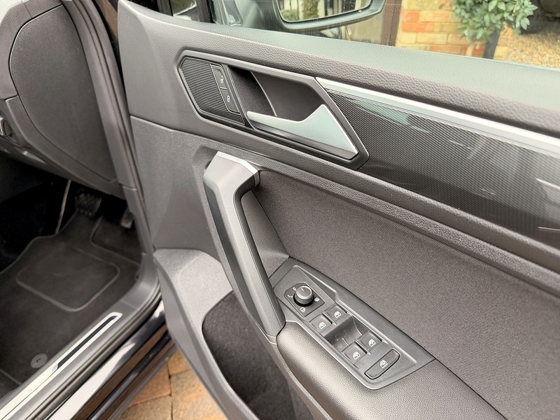 Used Volkswagen Tiguan 2019 for sale - 77547793: Photo 35