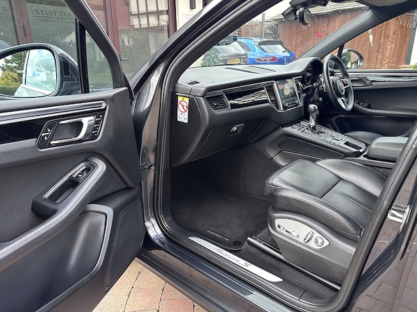 Used Porsche Macan 2017 for sale - 76185808: Photo 23