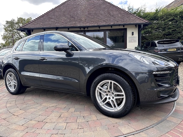 Used Porsche Macan 2017 for sale - 76185808: Photo 2