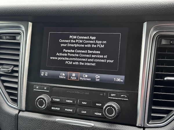 Used Porsche Macan 2017 for sale - 76185808: Photo 46
