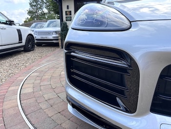 Used Porsche Cayenne 2020 for sale - 75338454: Photo
