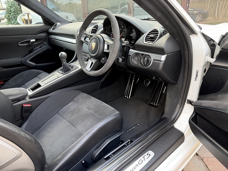 Used Porsche Cayman 2018 for sale - 77264100: Photo 30