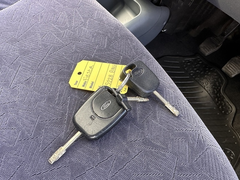 Used Ford Fiesta 1998 for sale - 77069793: Photo 31