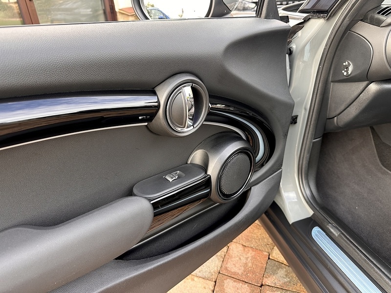 Used MINI Convertible 2021 for sale - 76836641: Photo 30