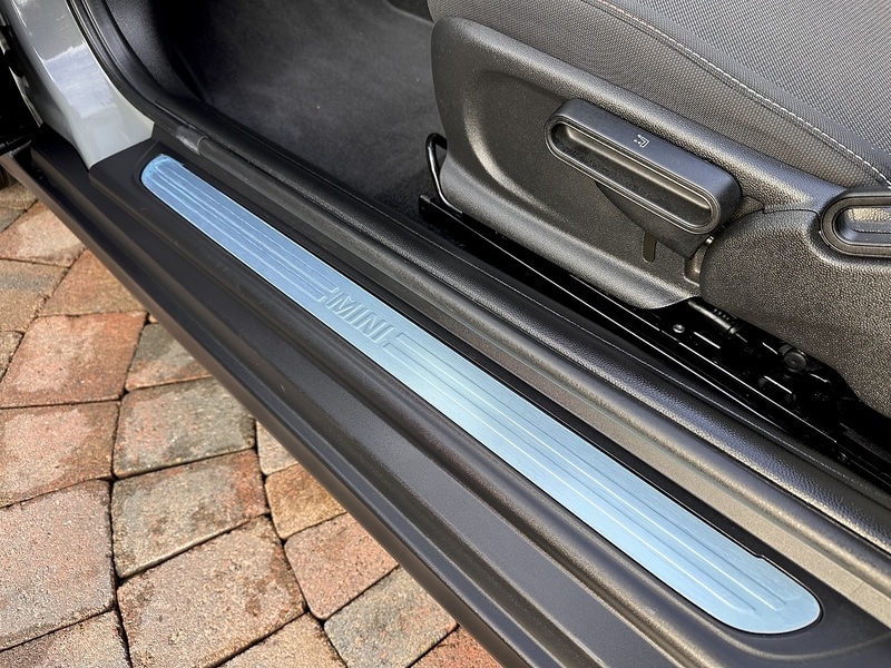 Used MINI Convertible 2021 for sale - 76836641: Photo 31