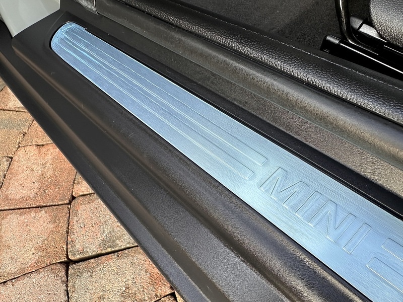 Used MINI Convertible 2021 for sale - 76836641: Photo 32