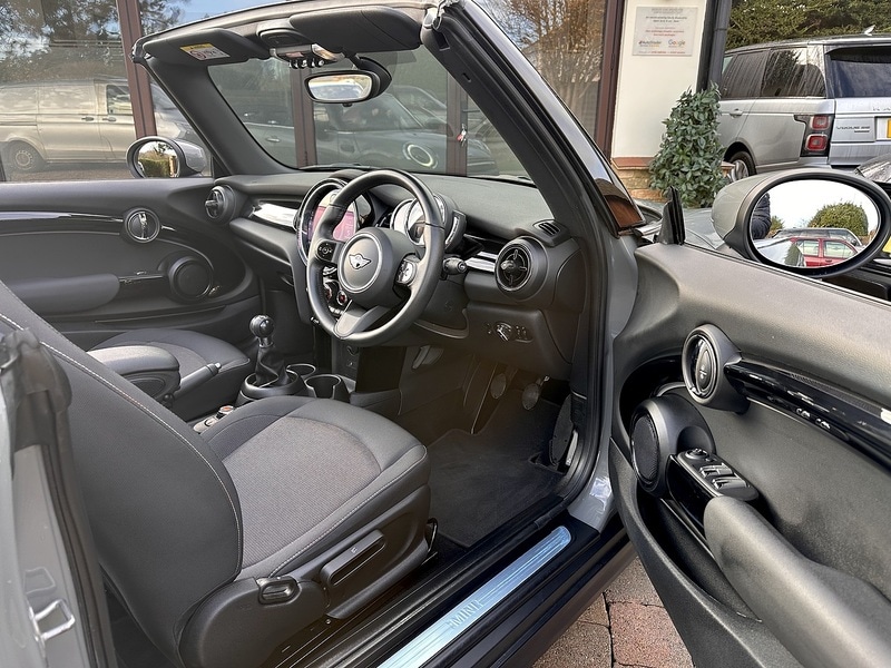 Used MINI Convertible 2021 for sale - 76836641: Photo 36