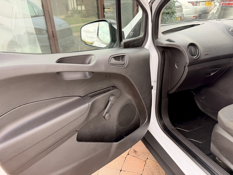 Used Ford Transit Courier 2023 for sale - 77906049: Photo 24