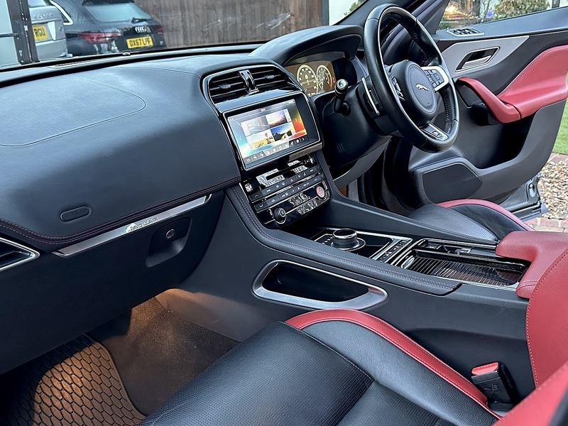 Used Jaguar F-Pace 2016 for sale - 77014661: Photo 32