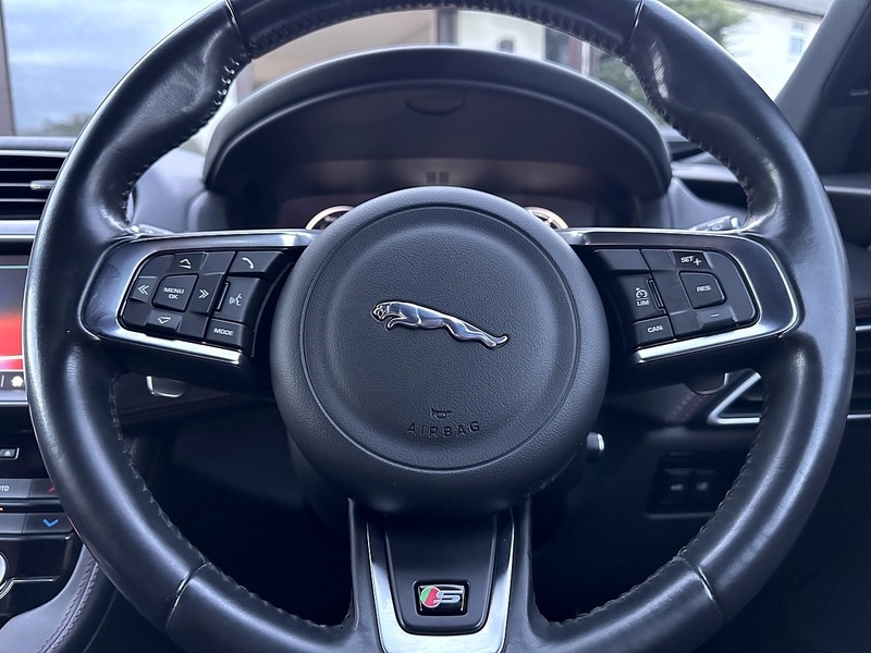 Used Jaguar F-Pace 2016 for sale - 77014661: Photo 39