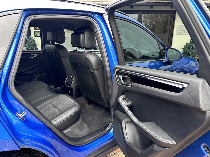 Used Porsche Macan 2018 for sale - 76599933: Photo 19