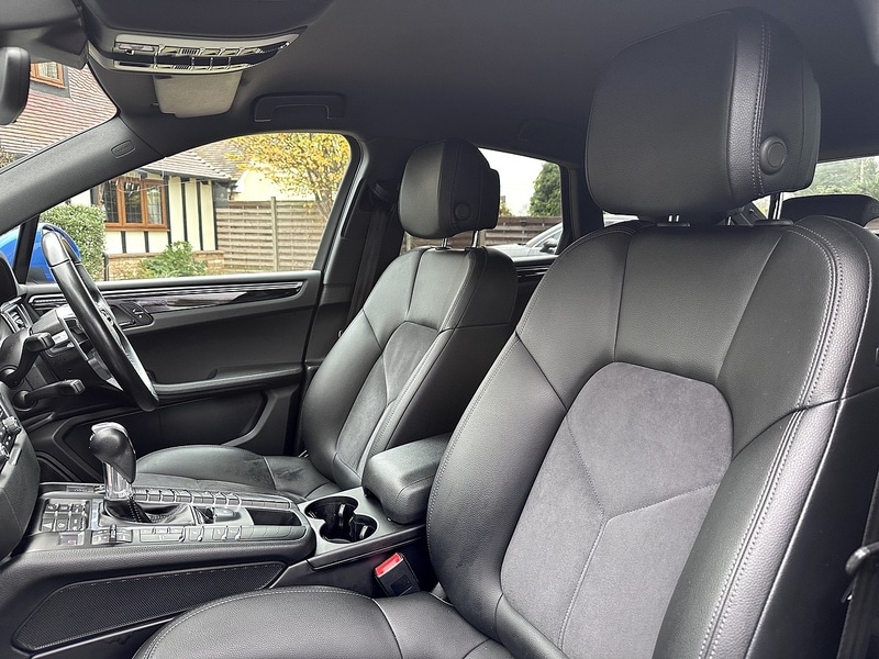 Used Porsche Macan 2018 for sale - 76599933: Photo 25