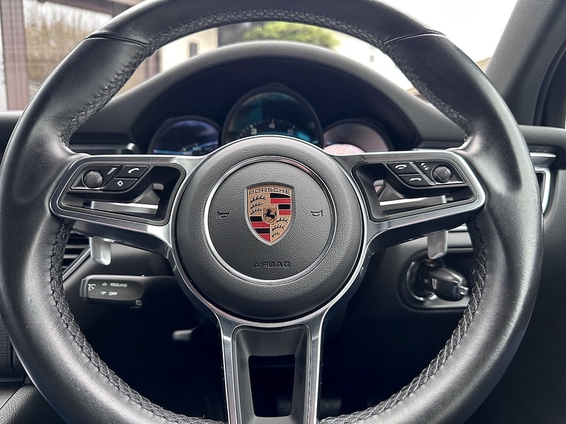 Used Porsche Macan 2018 for sale - 76599933: Photo 31