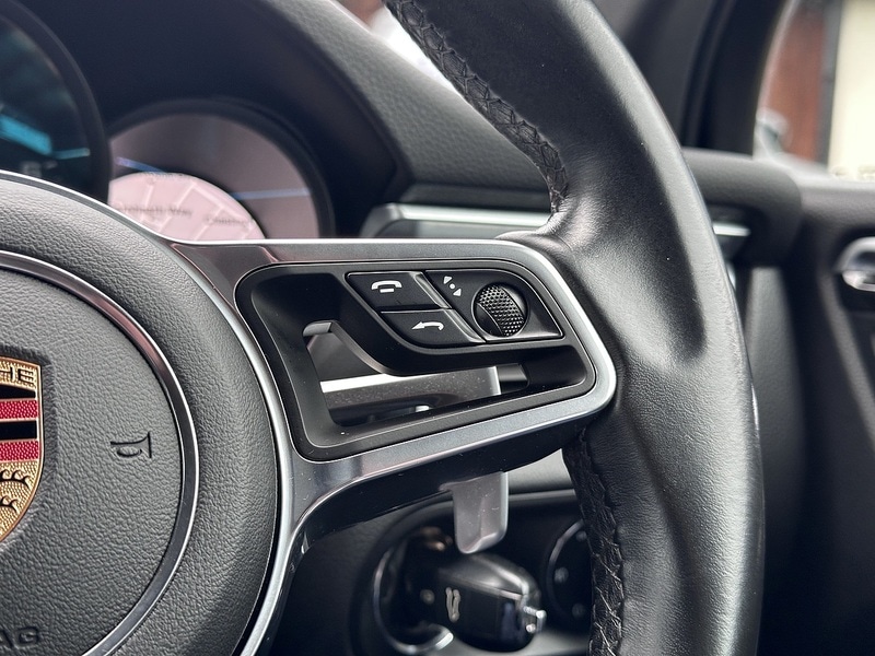 Used Porsche Macan 2018 for sale - 76599933: Photo 33