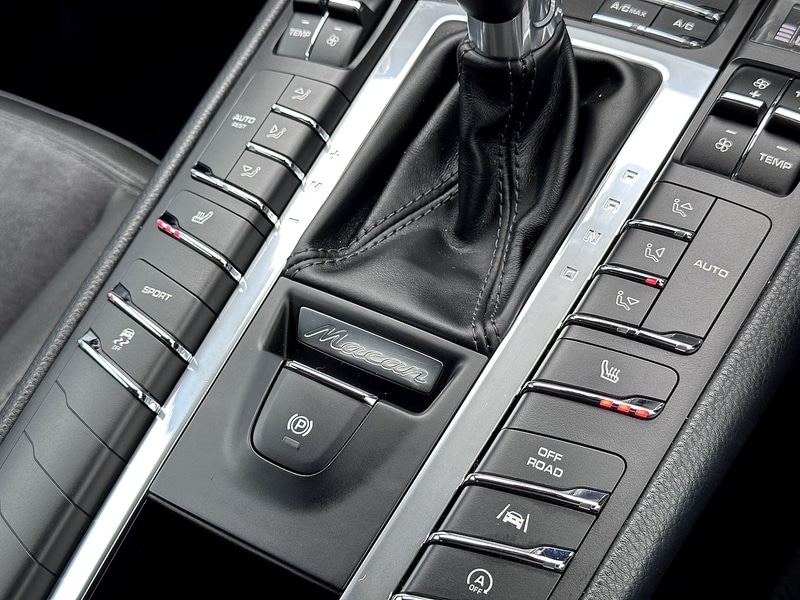 Used Porsche Macan 2018 for sale - 76599933: Photo 36