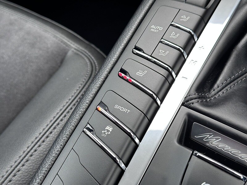 Used Porsche Macan 2018 for sale - 76599933: Photo 37