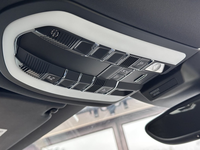 Used Porsche Macan 2018 for sale - 76599933: Photo 48