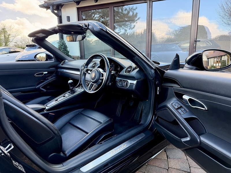 Used Porsche Boxster 2017 for sale - 77572413: Photo 31