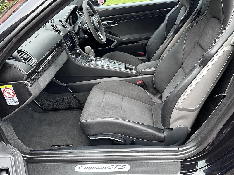 Used Porsche Cayman 2019 for sale - 76686821: Photo 23