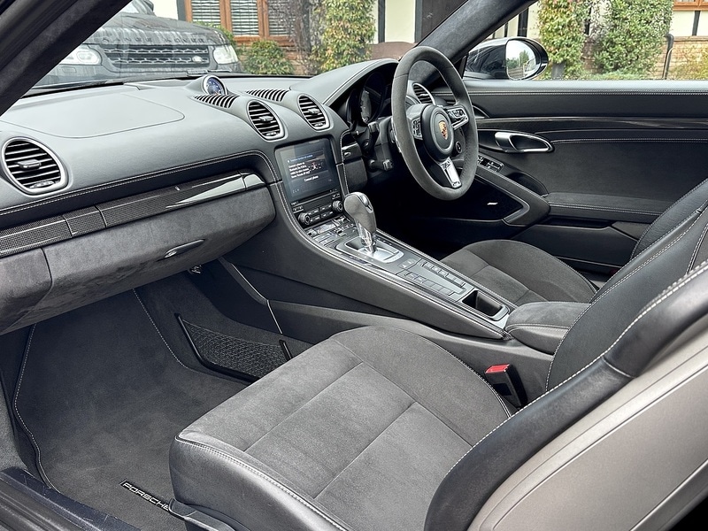 Used Porsche Cayman 2019 for sale - 76686821: Photo 24