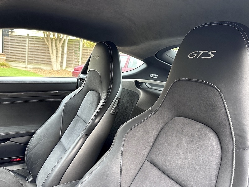 Used Porsche Cayman 2019 for sale - 76686821: Photo 25