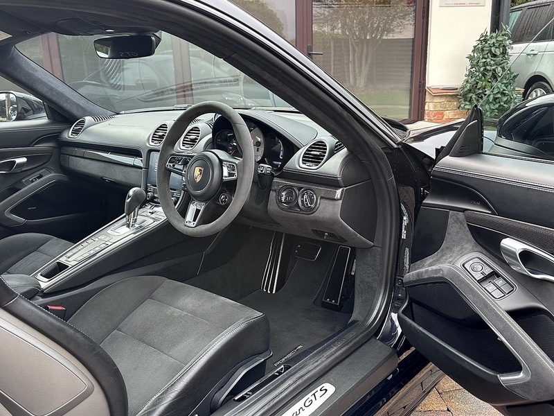 Used Porsche Cayman 2019 for sale - 76686821: Photo 29