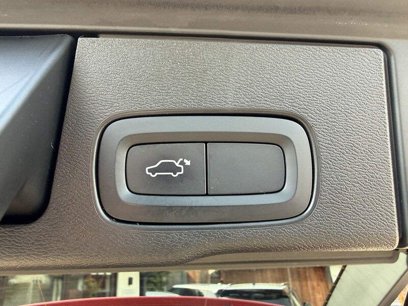 Used Volvo XC60 2020 for sale - 77968004: Photo 17