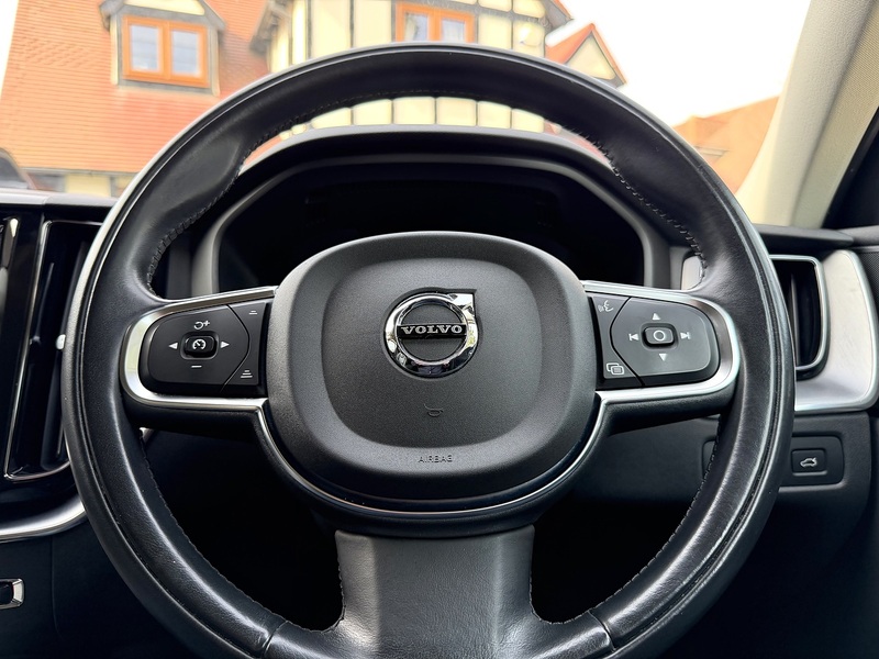 Used Volvo XC60 2020 for sale - 77968004: Photo 30