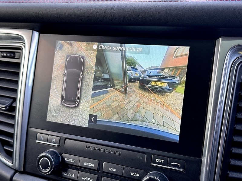 Used Porsche Macan 2016 for sale - 76784573: Photo 46