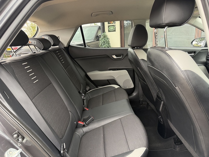 Used Kia Stonic 2019 for sale - 78083640: Photo 15
